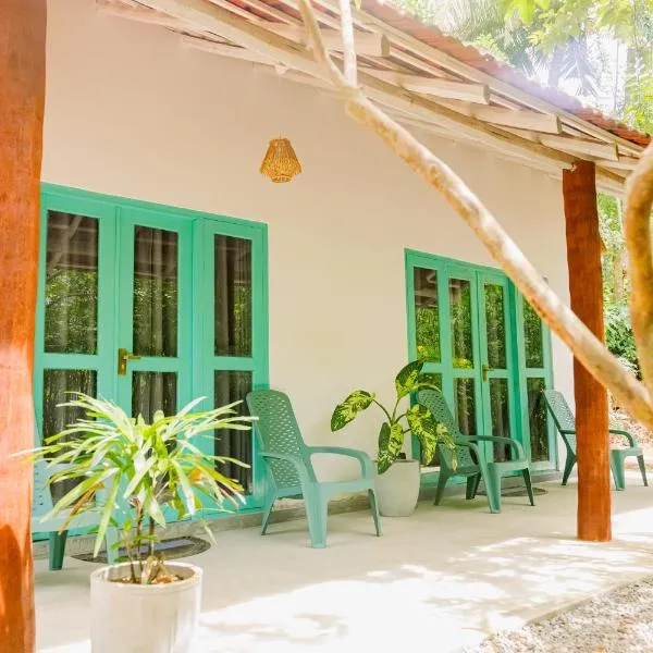 Lazy Monkey Green Chalets, hotel in Hiriketiya