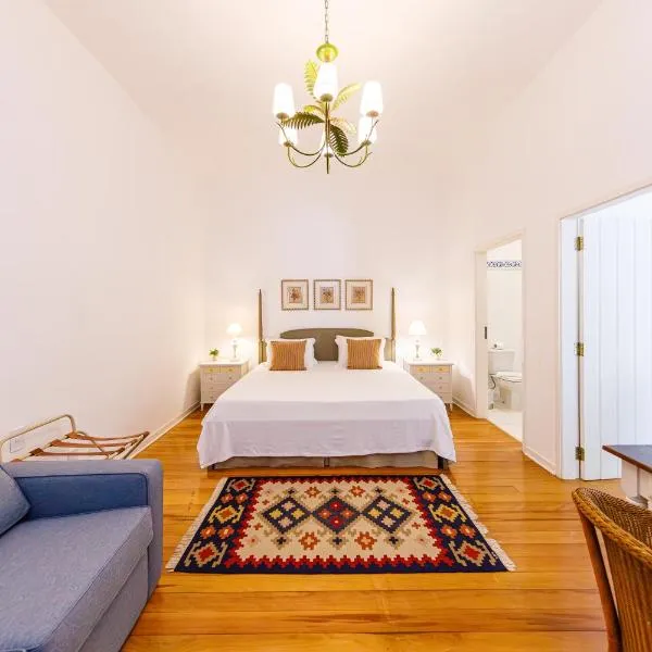 Fazenda Santanna Hotel, хотел в Ампаро