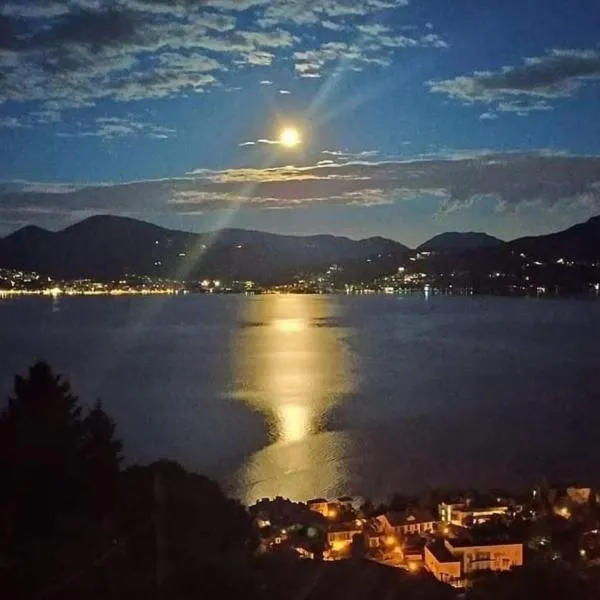 Little Suite Near Lake Maggiore, khách sạn ở Verbania