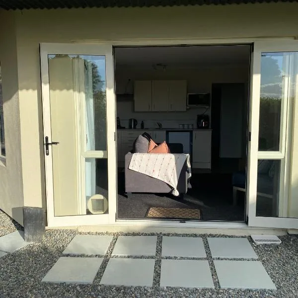 Property close to the beach، فندق في نيلسون