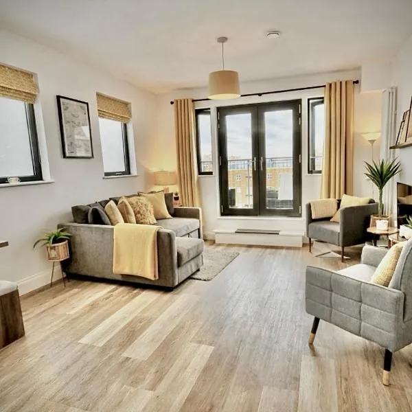 The Penthouse Margate, Balconies, Sea View, Gated Parking, Air Con!, hotel u gradu 'Margate'