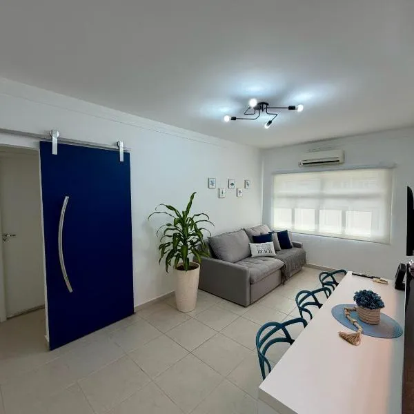 APARTAMENTO B&B GUARUJÁ- Localização Perfeita - 3 Quadras da Praia, hotel a Guarujá
