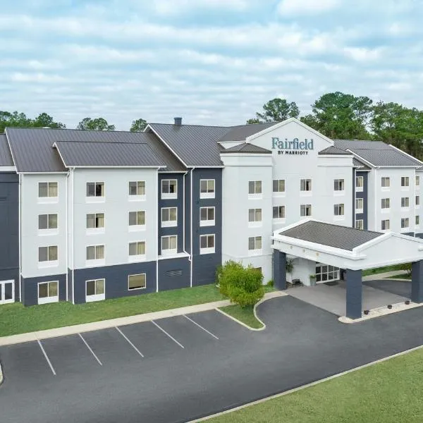 Fairfield Inn & Suites Lake City, khách sạn ở Lake City