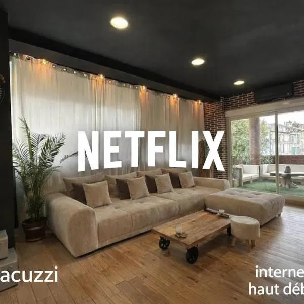 Loft atypique avec jacuzzi、タラスコンのホテル