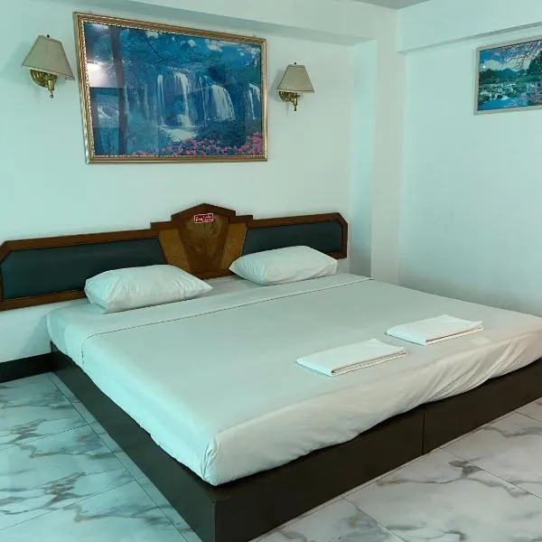 โรงแรมโกลเด้นแกรนด์ พิษณุโลก, hotel v destinaci Phitsanulok