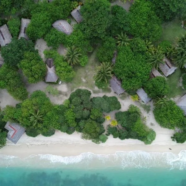 Trikora Beach Club and Resort, hótel í Teluk Bakau