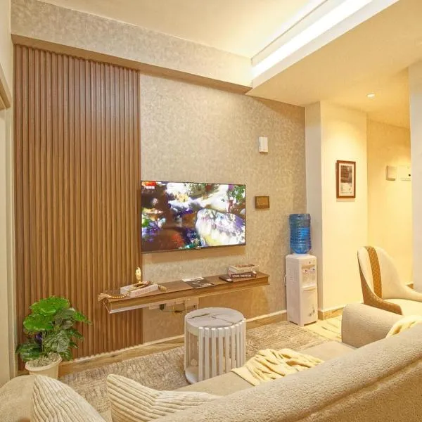 Luxury 1BDR with pool gym and Sauna near Yaya center: Nairobi şehrinde bir otel