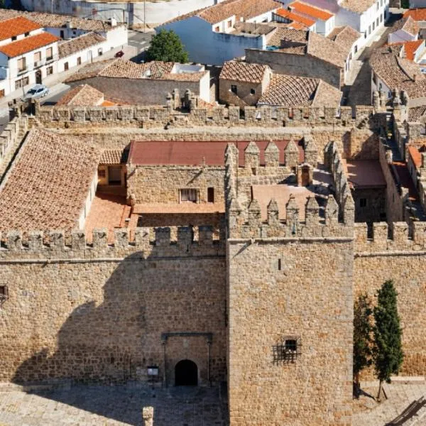 Castillo de Orgaz gratis la entrada y cerca del Puy du Fou hoy!, hotel a Manzaneque
