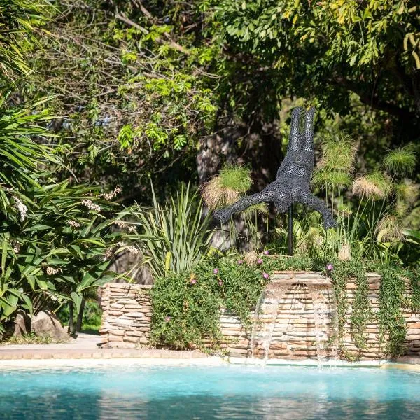 Sunbirds Oasis Lodge, מלון בהודספרויט