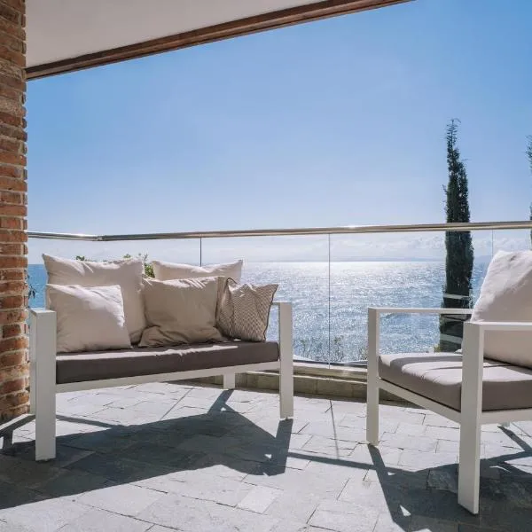 Villa Alenor | Sea View & Beach Access, ξενοδοχείο σε Nesebar