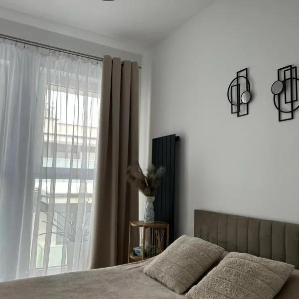 Apartament Parkowa-prywatny parking, מלון באולצקו