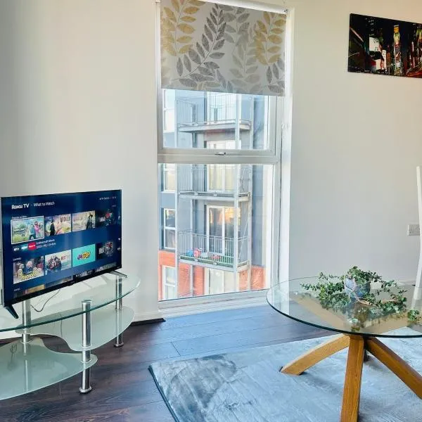 Comfortable 2-Bedroom Flat close Etihad and Coop Live, hotel a Manchester