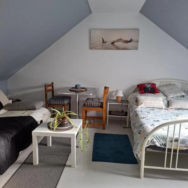 Chambre à l étage chez un particulier, hotel di Limeray