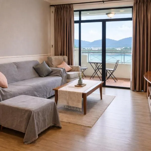 Azure Haven by the Sea-Lumut, hotel di Lumut