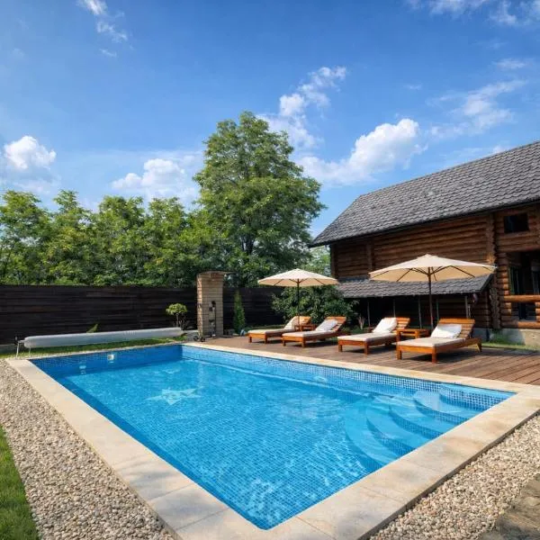 Wild River، فندق في Neporotovo