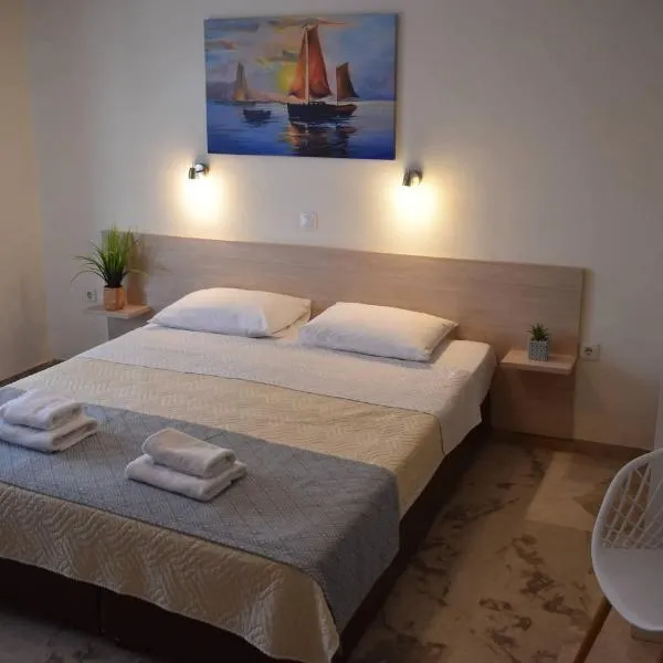 Tolo Blue Bay, hotel em Tolo