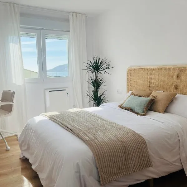 RÍA LIVING - Calma 02, hotel i Cee
