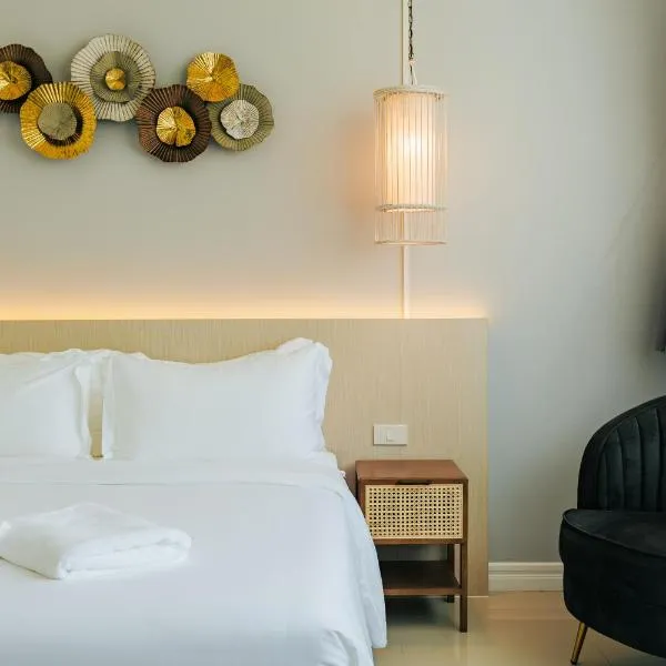 Kamala Havana Hotel and Cafe, hotel v destinaci Kamala pláž