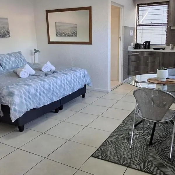 Cozy Quarters Self-Catering Accommodation, Hotel in Bellville