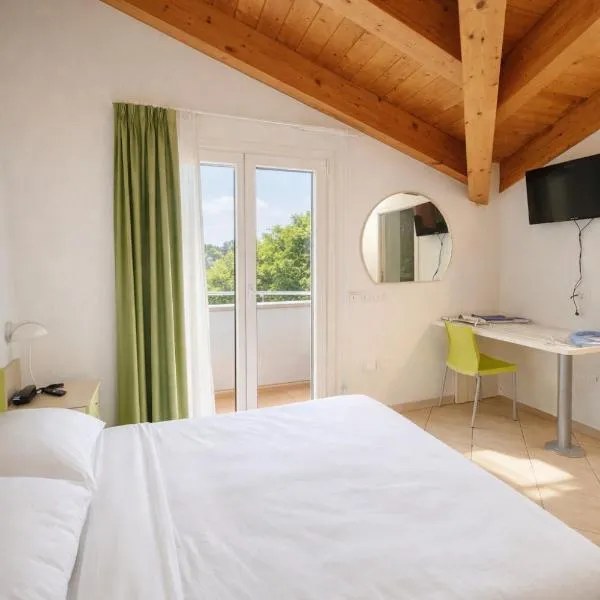 Hotel Sasselli Dipendenza Hotel Zamagna, hotel di Cesena