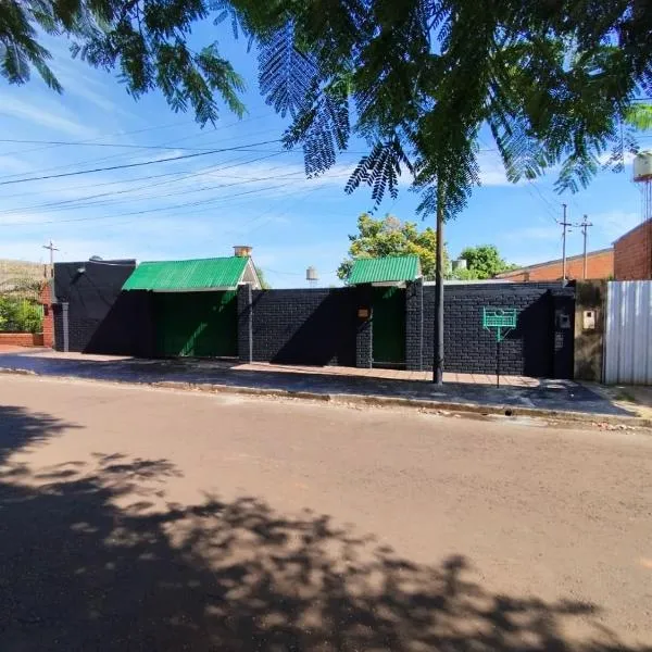 Cápsula 127, готель у місті Пуерто-Іґуасу