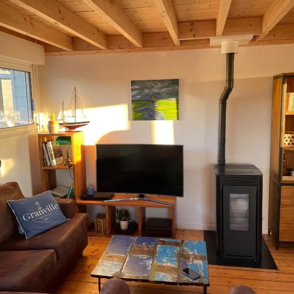 La flibustiere maison de pecheur calme et authentique, hotel in Saint-Pair-sur-Mer