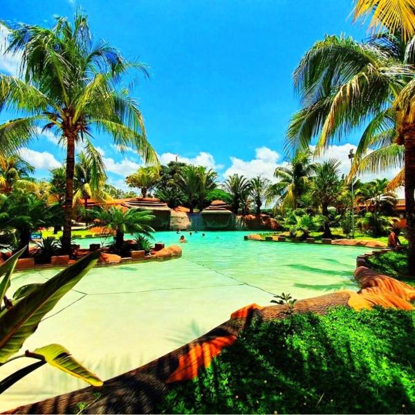 Apê TOP com Piscinas Termais e Fazendinha