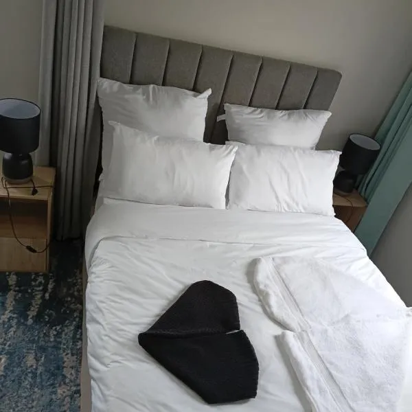 Coastal Guest House with Free Parking and Braai Area, отель в городе Cape Town