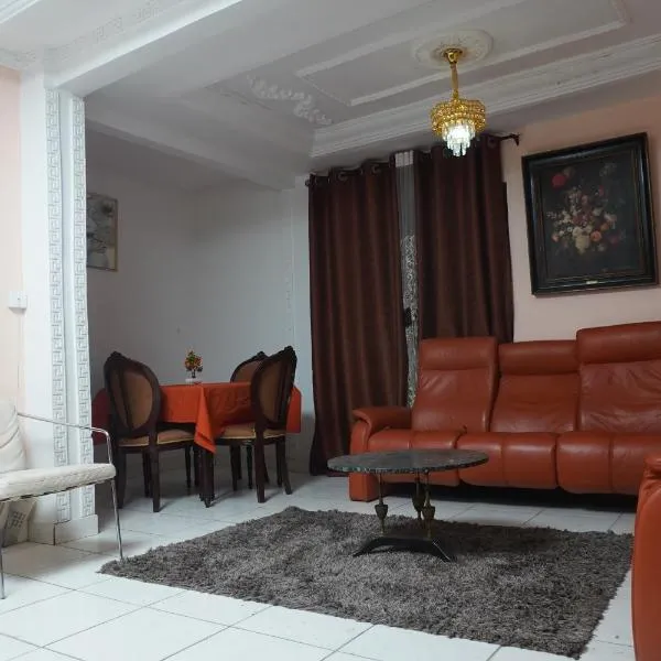 Complexe A8CLOS โรงแรมในดูอาลา