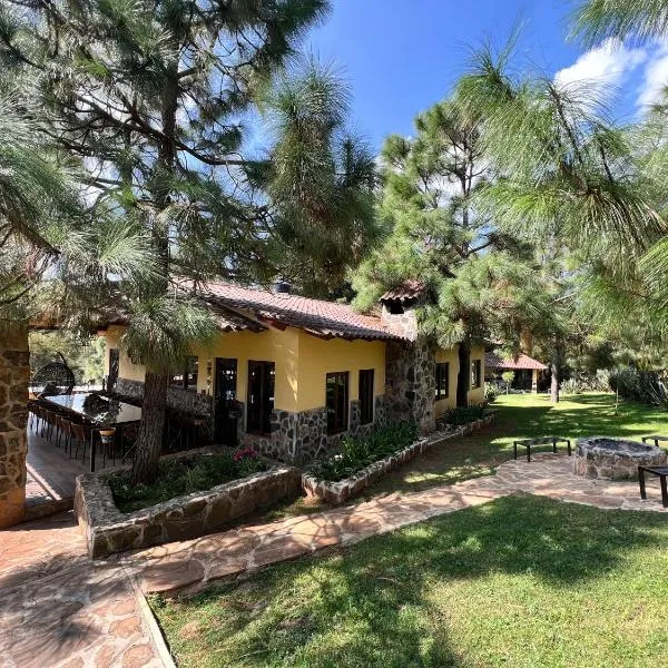 Cabaña No 10 Puerta del Bosque Mazamitla, hotell sihtkohas Mazamitla