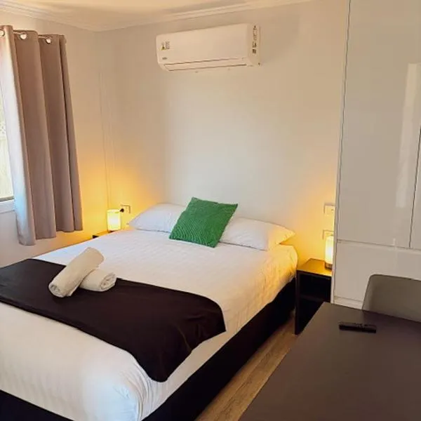 Denman Van Village, готель у місті Denman