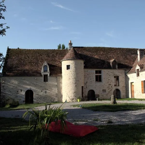 Ferme-Château de Cordey & Spa, hotel in Pont-Écrepin