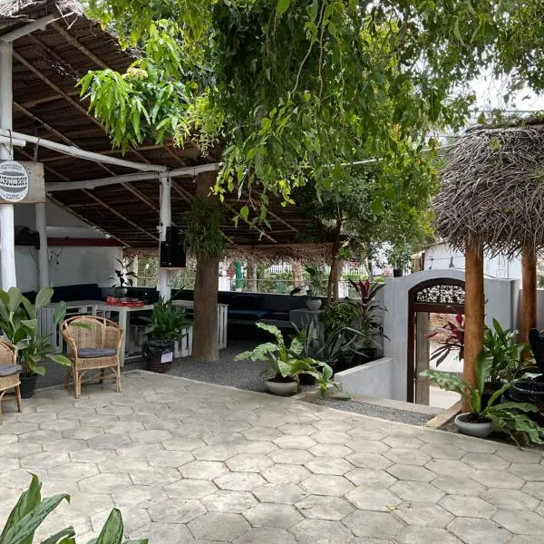 Hiricurry,Rooms Hostel & Restaurant, hotel in Dikwella