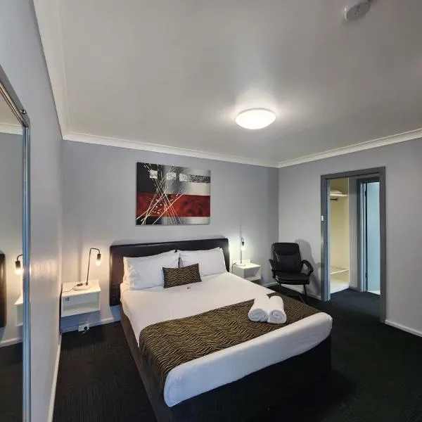 Crest Motor Inn, hotel in Queanbeyan