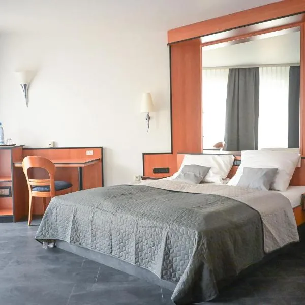 Steingarten Hotel, מלון בורטהיים