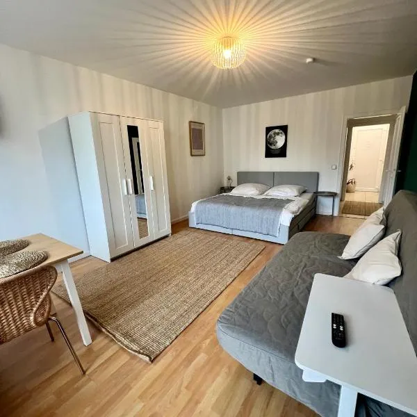 TheFairHome - 5 Min to fair & airport, 8min to city center, hótel í Düsseldorf
