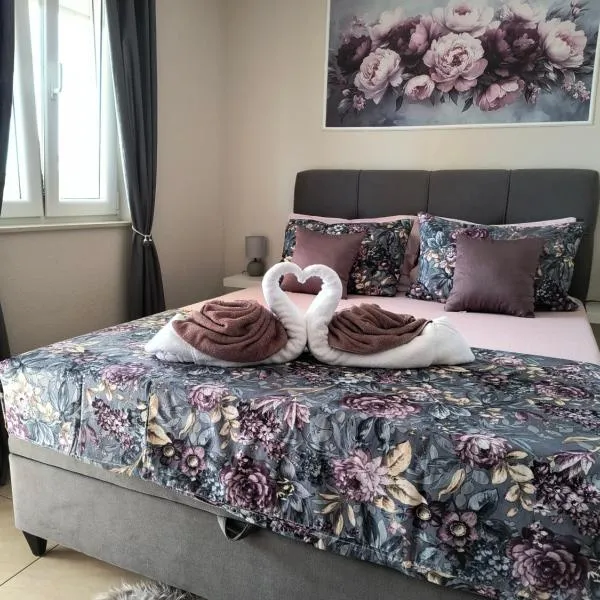 Apartmani Marijana – hotel w mieście Lozovac