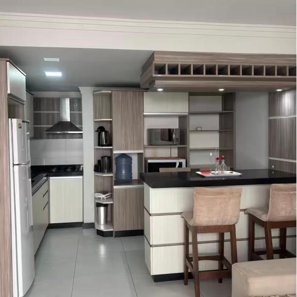 Apartamento térreo próximo Morro do Macaco e Centro Comercial 100m da Praia