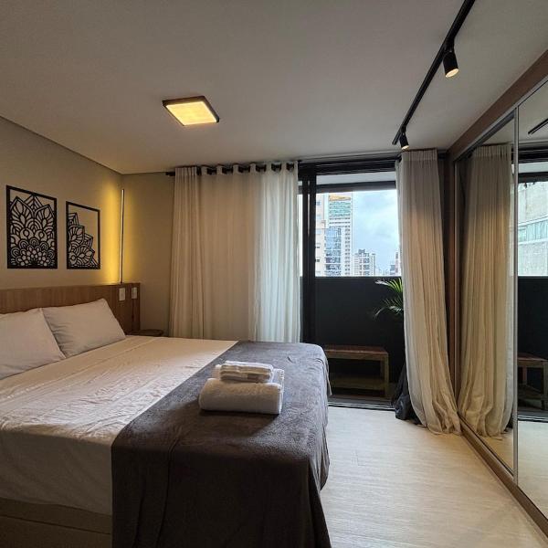 Studio Espaçoso no Batel | Condominio Completo