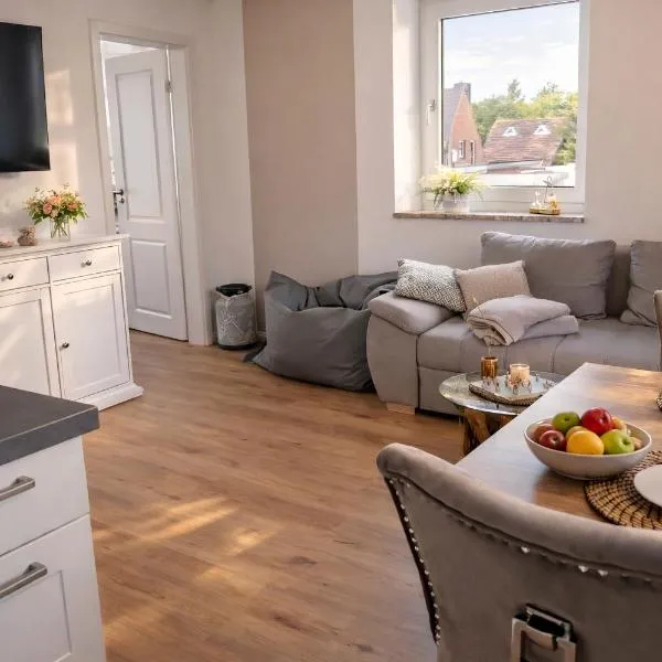 Moderne Wohnung mit Privatpool, Hotel in Büsum
