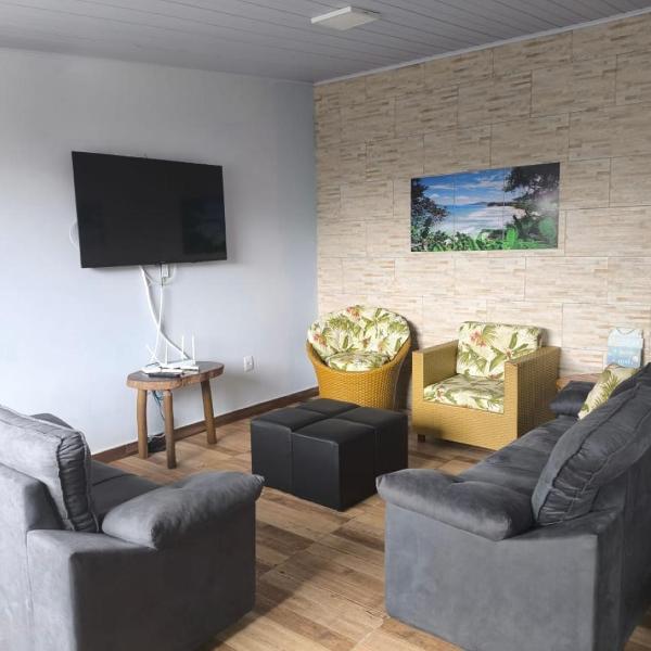 Casa aconchegante, Ubatuba, 40 metros da praia, frente ao mar, garagem fechada, quintal grande, área de lazer, churrasqueira, ar condicionado, wifi, tv a cabo, completamente equipada com utensílios - Foto 5