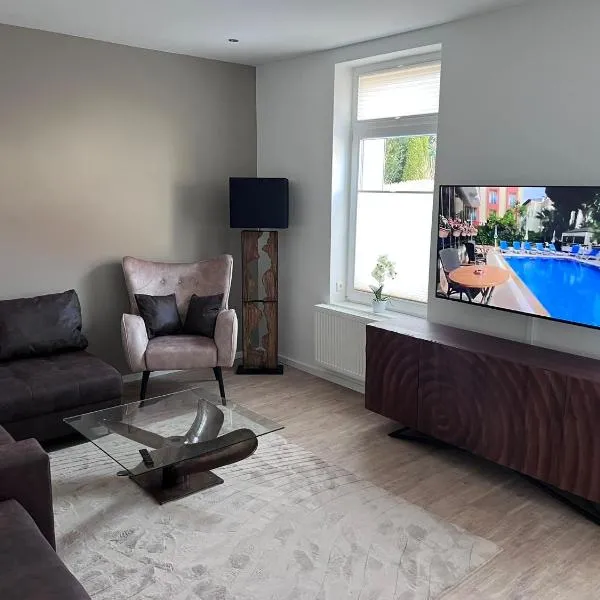 Güden Pearl Bhaven Deck 6 ,Exklusive große Wohnung,Hochwertige Ausstattung,Privatparkplatz & Carport,Großer Garten mit Gartenhaus,Langzeitaufenthalt, hotel din Bremerhaven