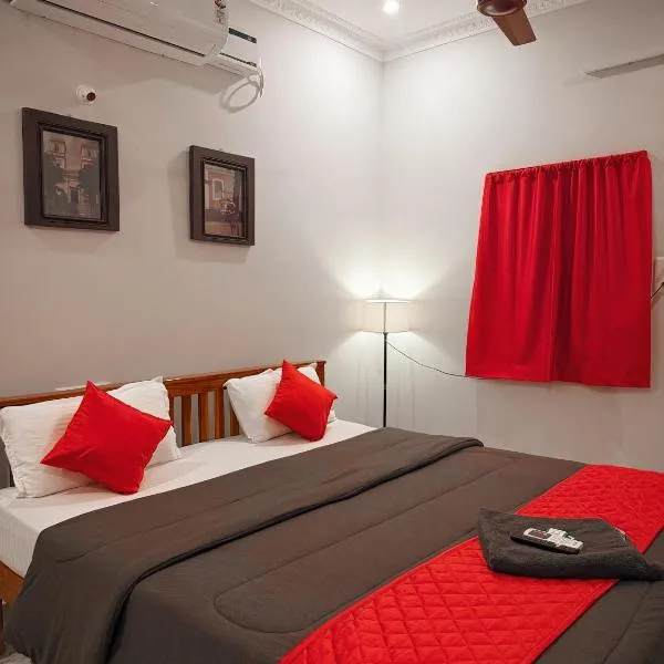 Whiteshore Homestay Whitetown, Hotel in Puducherry