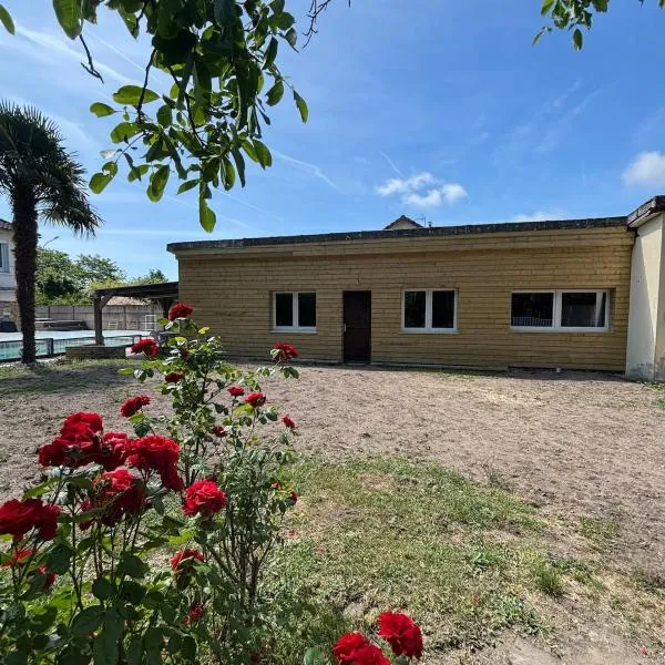 Hébergement 2 pièces - Lamotte Beuvron, hotel u gradu Lamot-Bevron