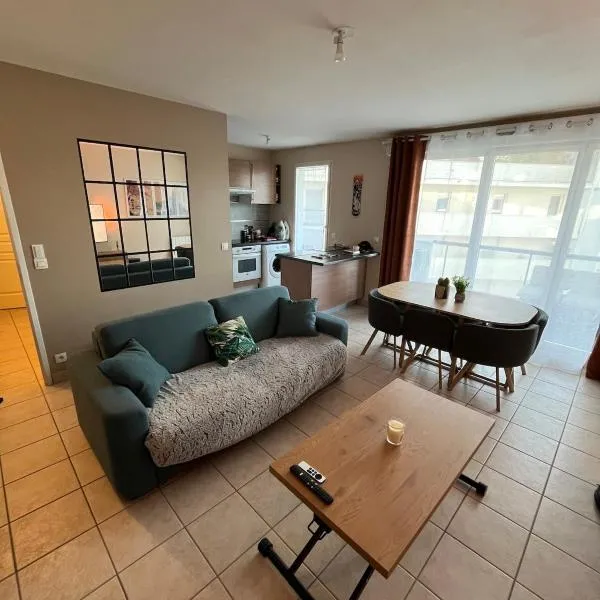 Appartement F2 1,5km de la gare de Chartres, hotel a Lucé
