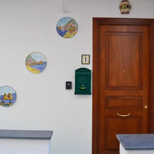 Casa Bianca Amalfi New Central Apt, hotell sihtkohas Amalfi