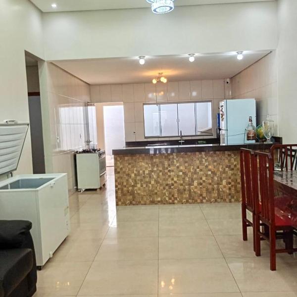 Casa com Piscina Próxima ao MotoGP Ideal para Grupos - Foto 5