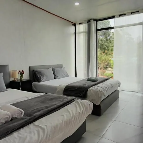 lnthanon Laoju เล่าจู, хотел в Ban Na Yang