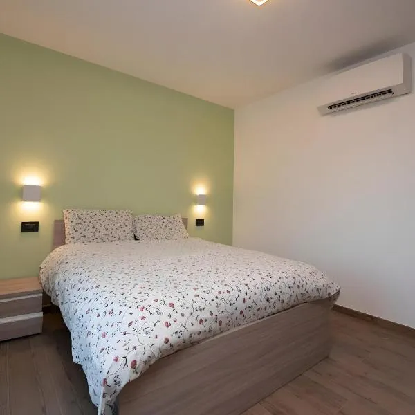 Appartamenti Suly 1 - Cir0082, hotel di Saint Vincent