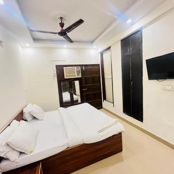Hotel Royal - Laxmi nagar Metro Gate 5, hotel u New Delhiju